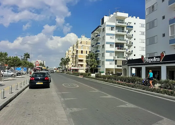 16 Sandy Apartament