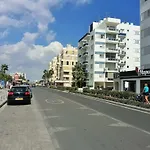 16 Sandy Apartament